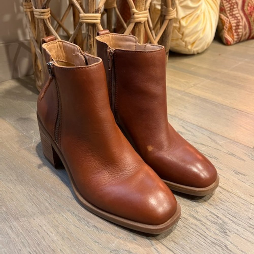 Crown Vintage Brown Bootie